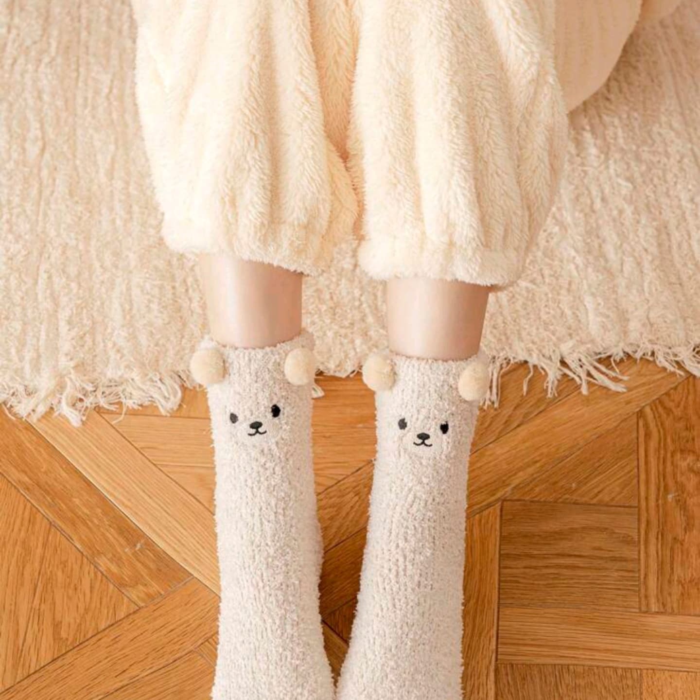 Decor Fuzzy Crew Socks