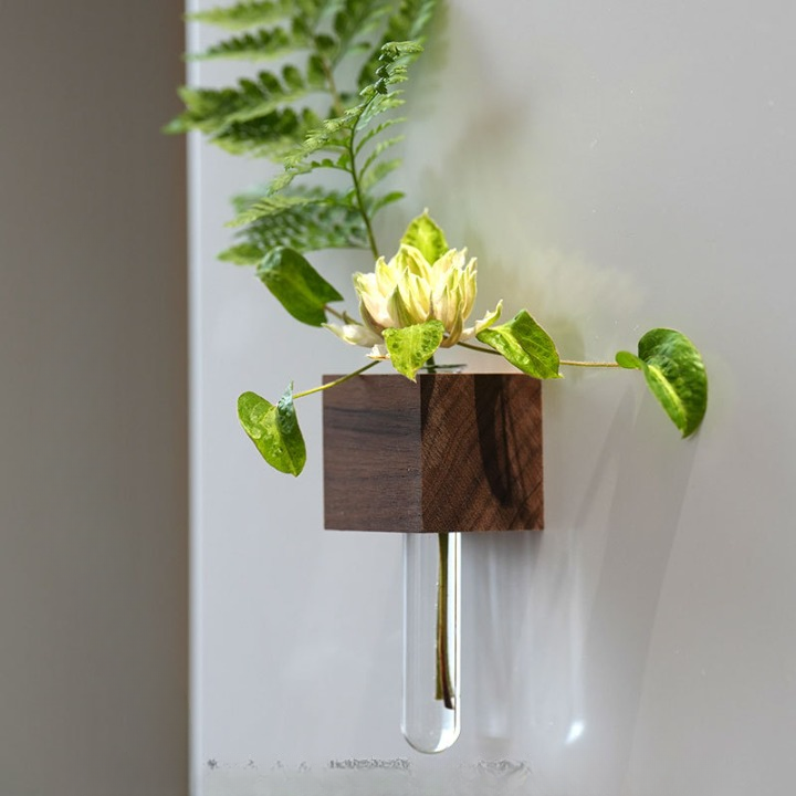 Megnetic Palant Holder