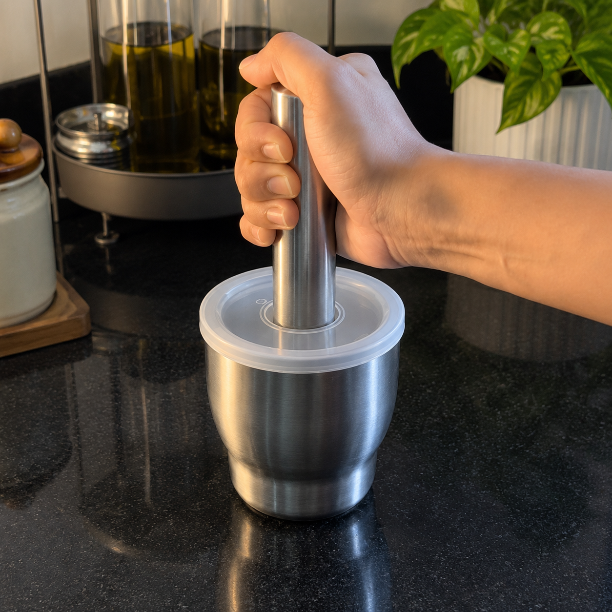 Spice Crusher With Lid
