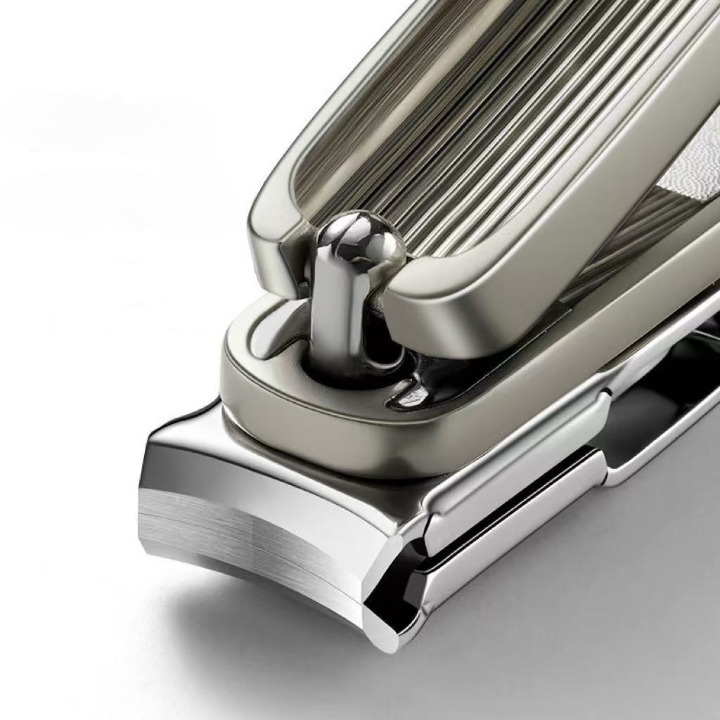 Rotating Nail Cutter