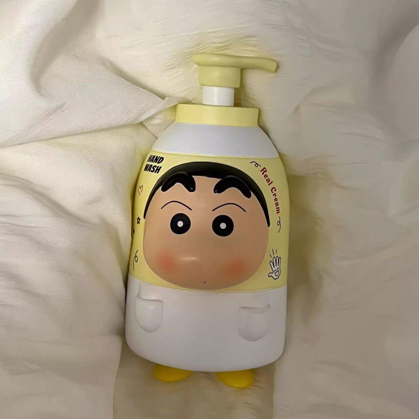 Shin-chan handwash bottle and anime figures