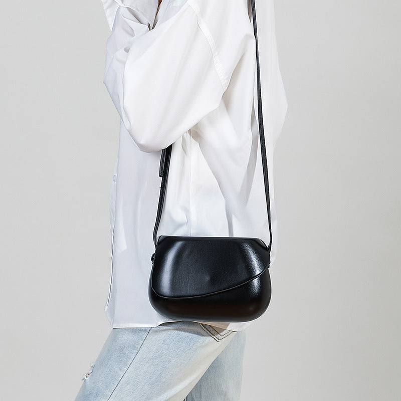 Minimal Curve Shoulder Bags