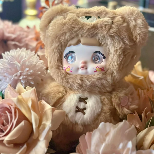 Nommi Plush Charm