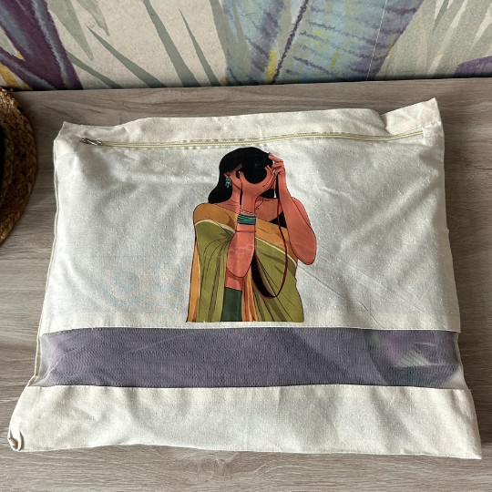 Printed Saree Organizer Bag (16 X 14 Inches)