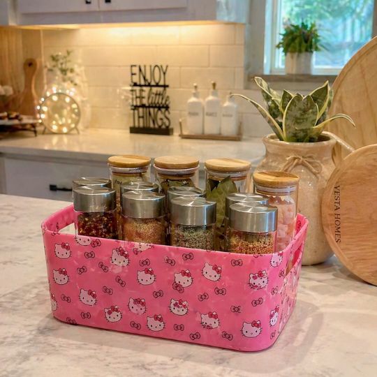 Hello Kitty Organizer Basket