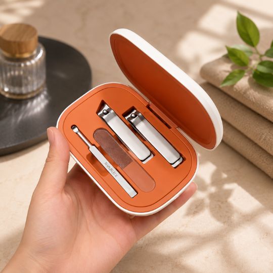 Mini Manicure Grooming Kit