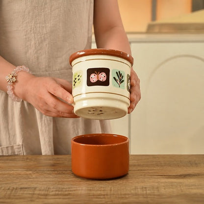 Removable upper holder and lower collection cup