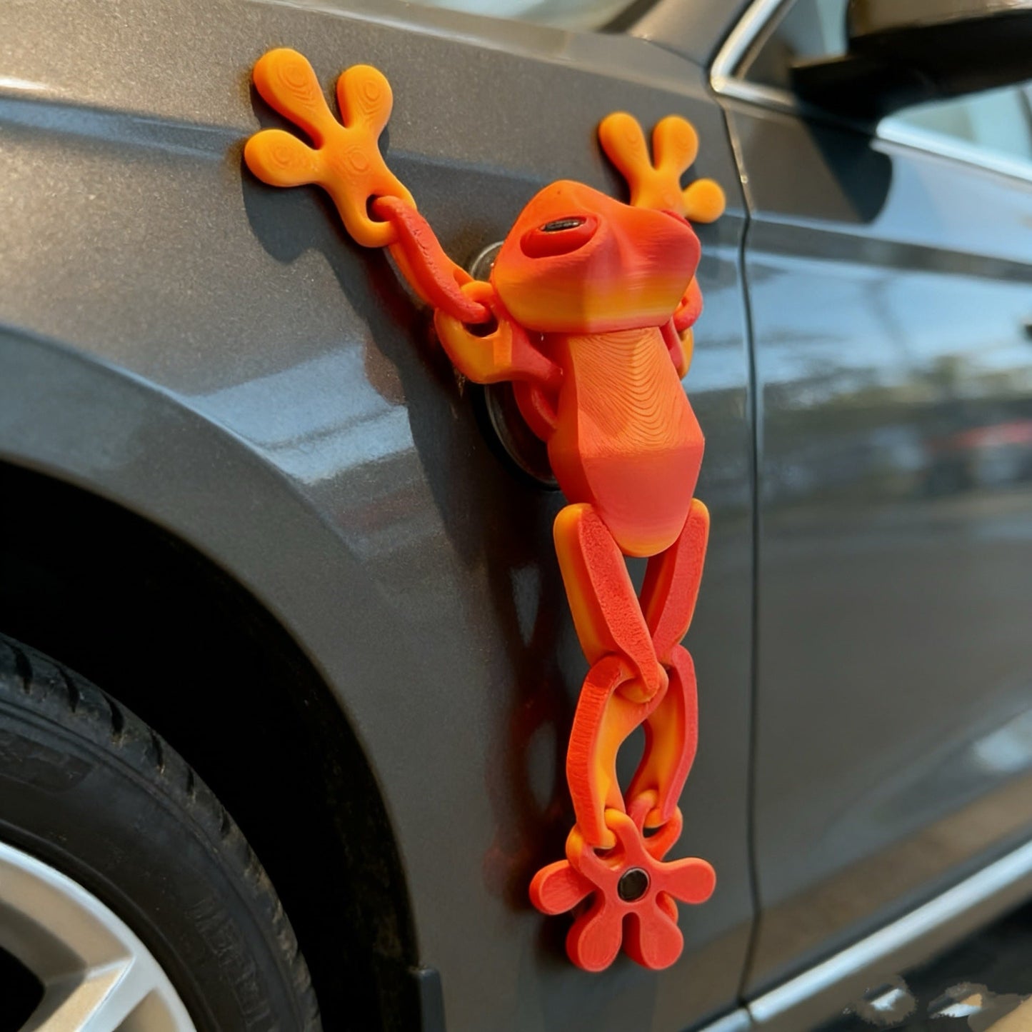 Magnetic Frog Decor